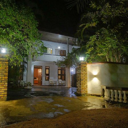 Aura City Hostel Anuradhapura Εξωτερικό φωτογραφία